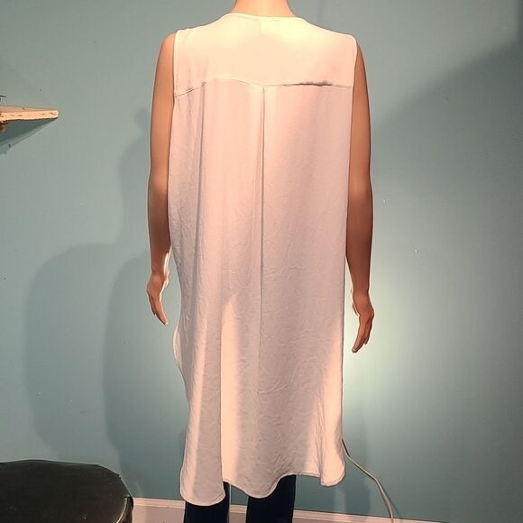 A. MOON cream hi-lo lace blouse - Picture 3 of 10